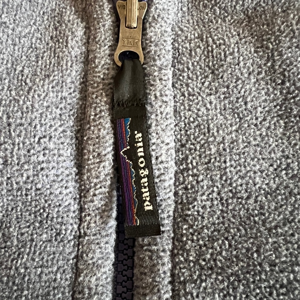 Patagonia Synchilla Women’s Fleece Jacket Full Zip Gray w/ Lavender Accents SZ M - Picture 4 of 8